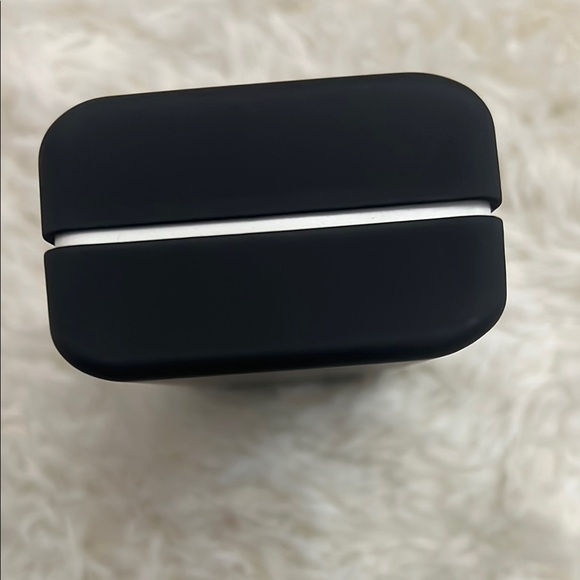 Givenchy Black Sunglasses Case - Picture 4 of 7